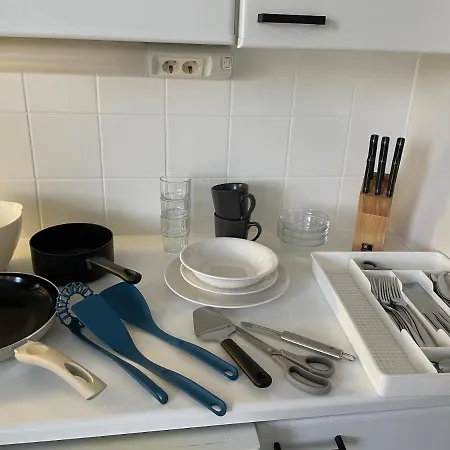 Iso Huoneisto 4 Apartment *