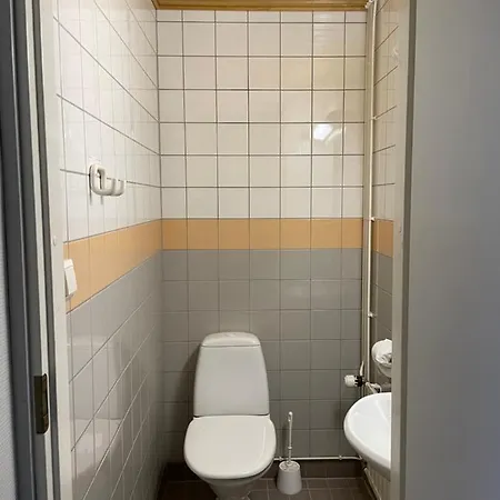 Apartment Iso Huoneisto 4 *